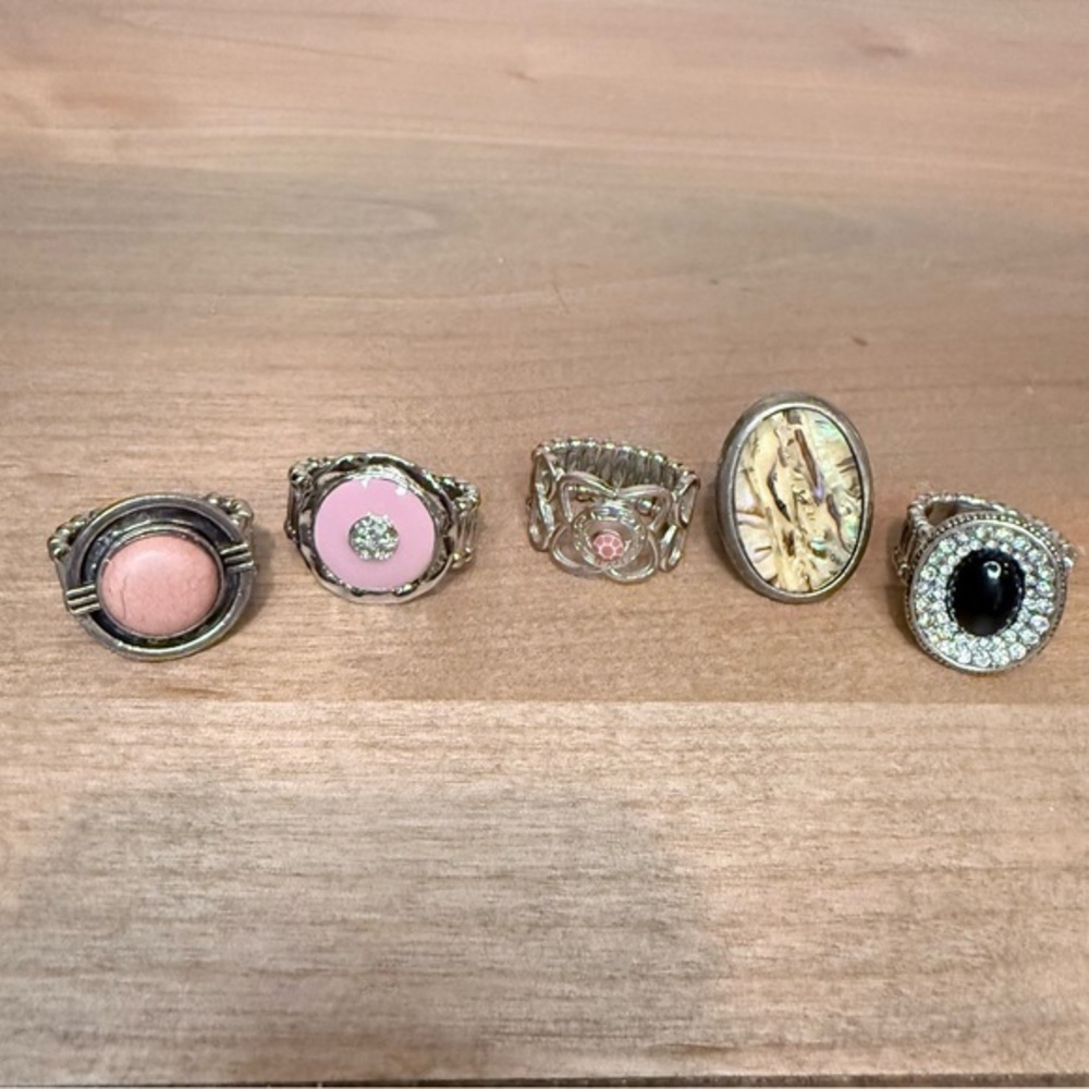 Vintage bundle of five stretch band costume Jewelry rings
